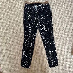 Vince Camuto Black Jean Pants with White Splatter Design Size 6 / 28